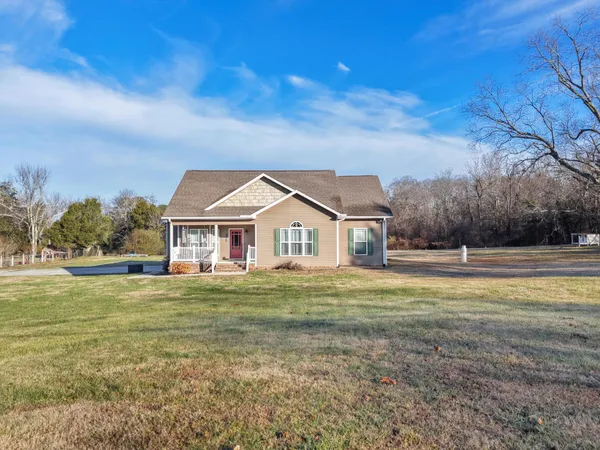 $450,000 | 292 District Line Road, Trenton, GA 30752