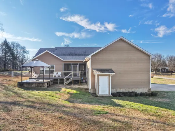 $450,000 | 292 District Line Road, Trenton, GA 30752