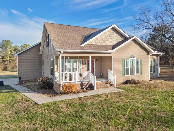 $450,000 | 292 District Line Road, Trenton, GA 30752