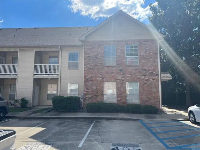 $187,500 | 4441 Burbank Drive, Unit 308, Baton Rouge, LA 70820