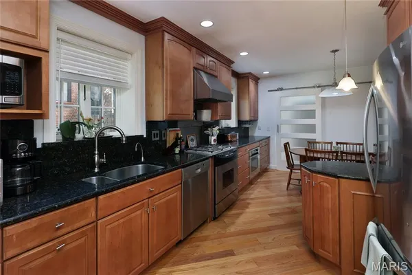 $1,349,000 | 528 Midvale Avenue, St. Louis, MO 63130