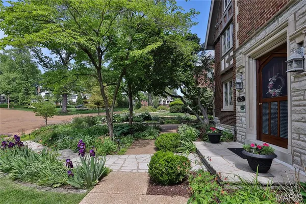 $1,349,000 | 528 Midvale Avenue, St. Louis, MO 63130