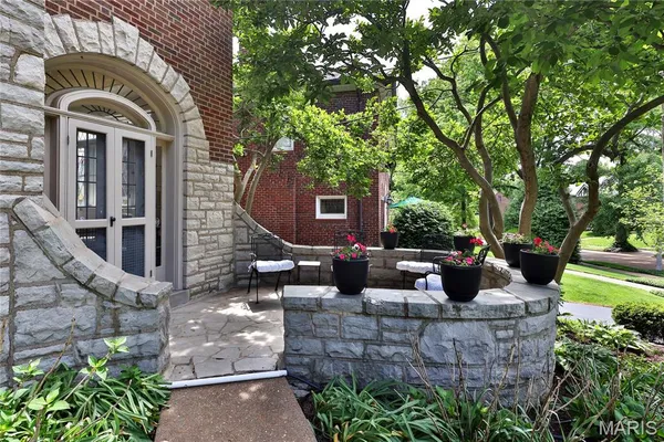 $1,349,000 | 528 Midvale Avenue, St. Louis, MO 63130
