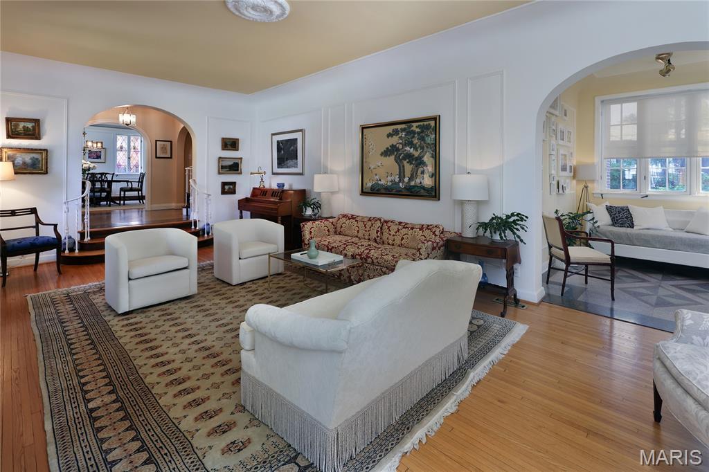 528 Midvale Avenue St. Louis, MO 63130 - Photo 6 of 44