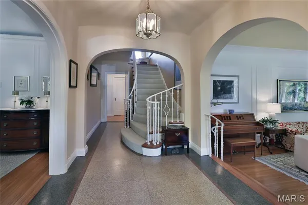 $1,349,000 | 528 Midvale Avenue, St. Louis, MO 63130