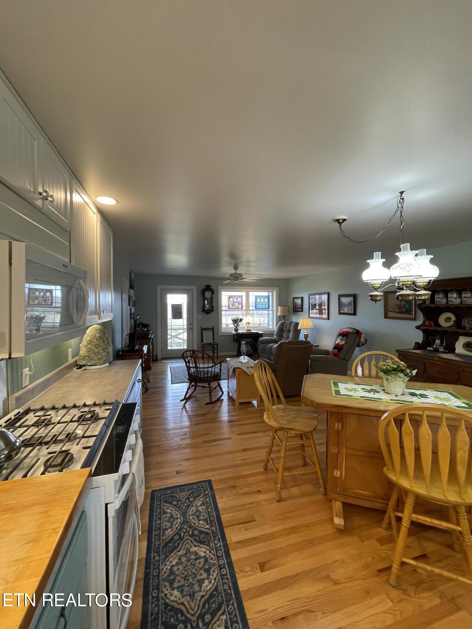 300 Cole Road New Tazewell, TN 37825 - Photo 11 of 51 IMG_2744