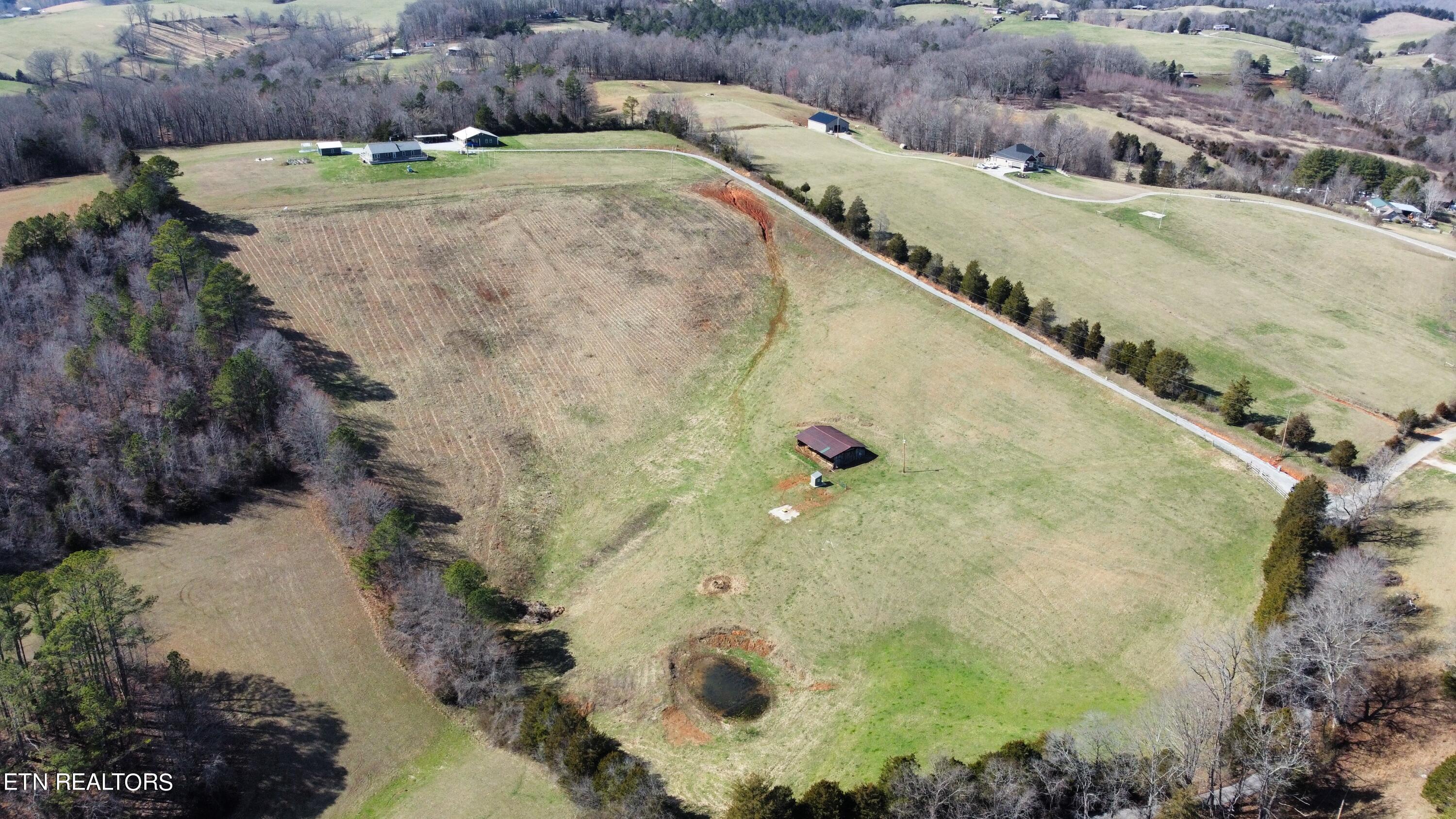 300 Cole Road New Tazewell, TN 37825 - Photo 2 of 51 dji_fly_20240303_141914_411_170949356734