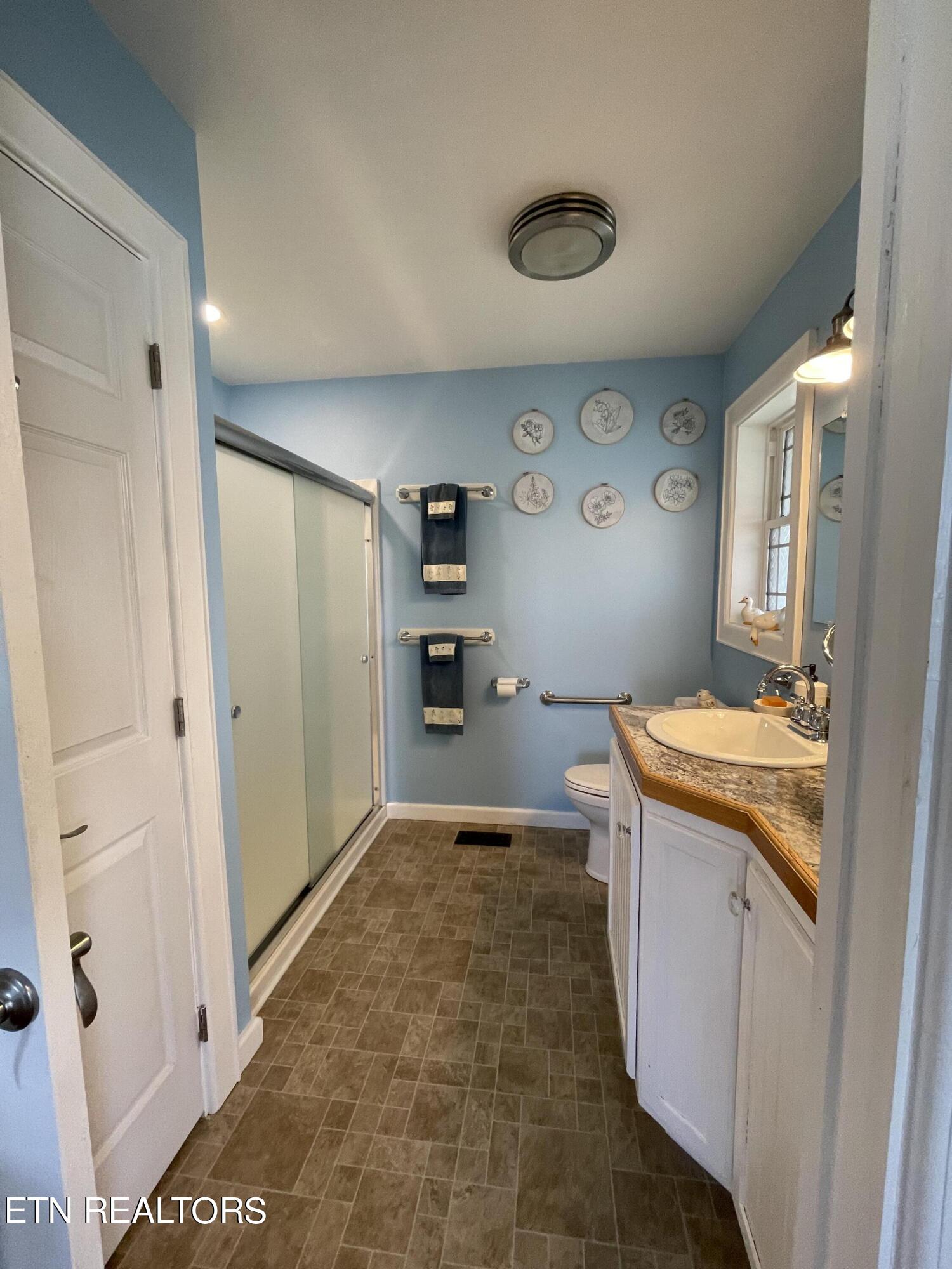 300 Cole Road New Tazewell, TN 37825 - Photo 25 of 51 IMG_2733