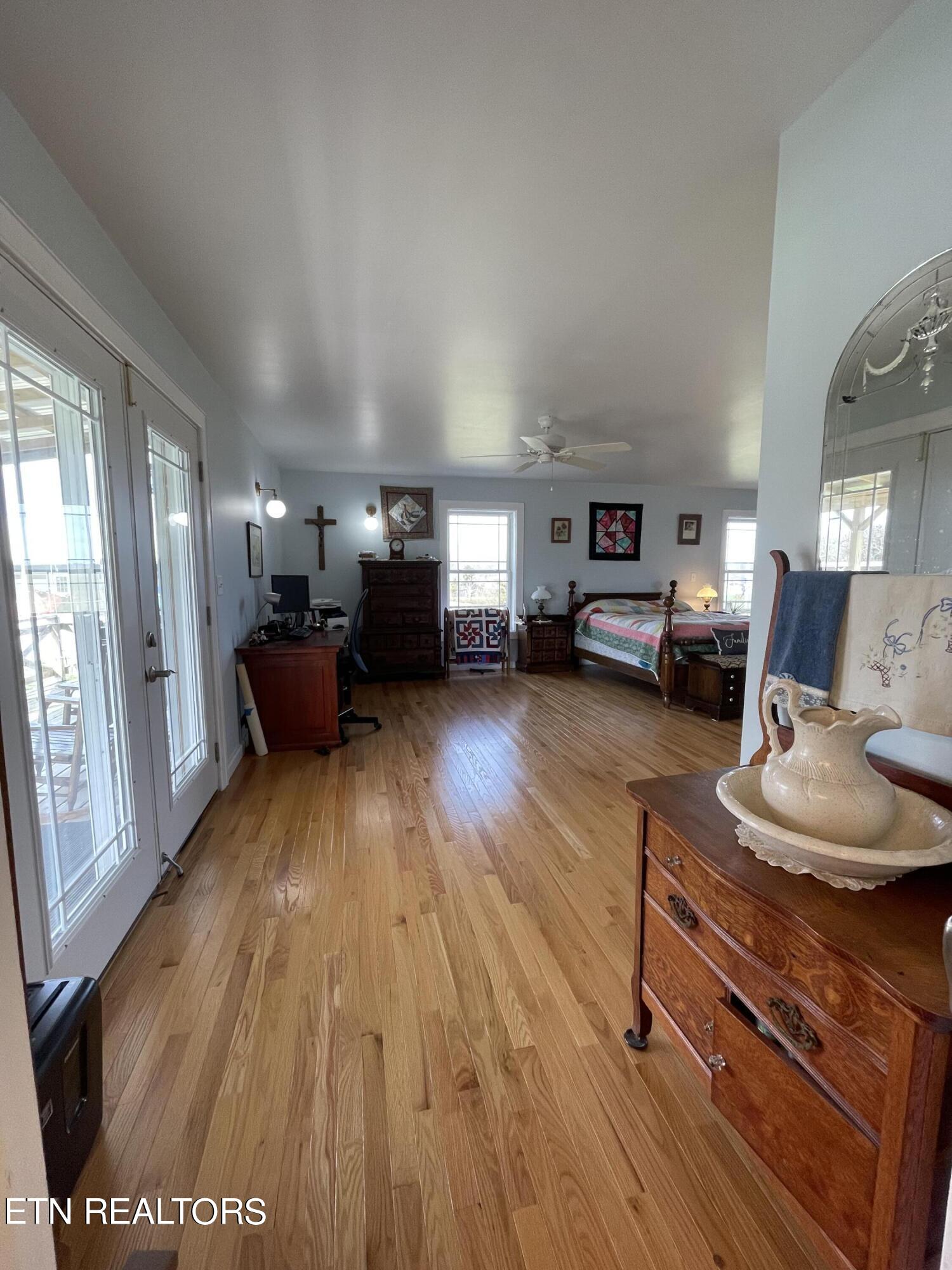 300 Cole Road New Tazewell, TN 37825 - Photo 29 of 51 IMG_2737