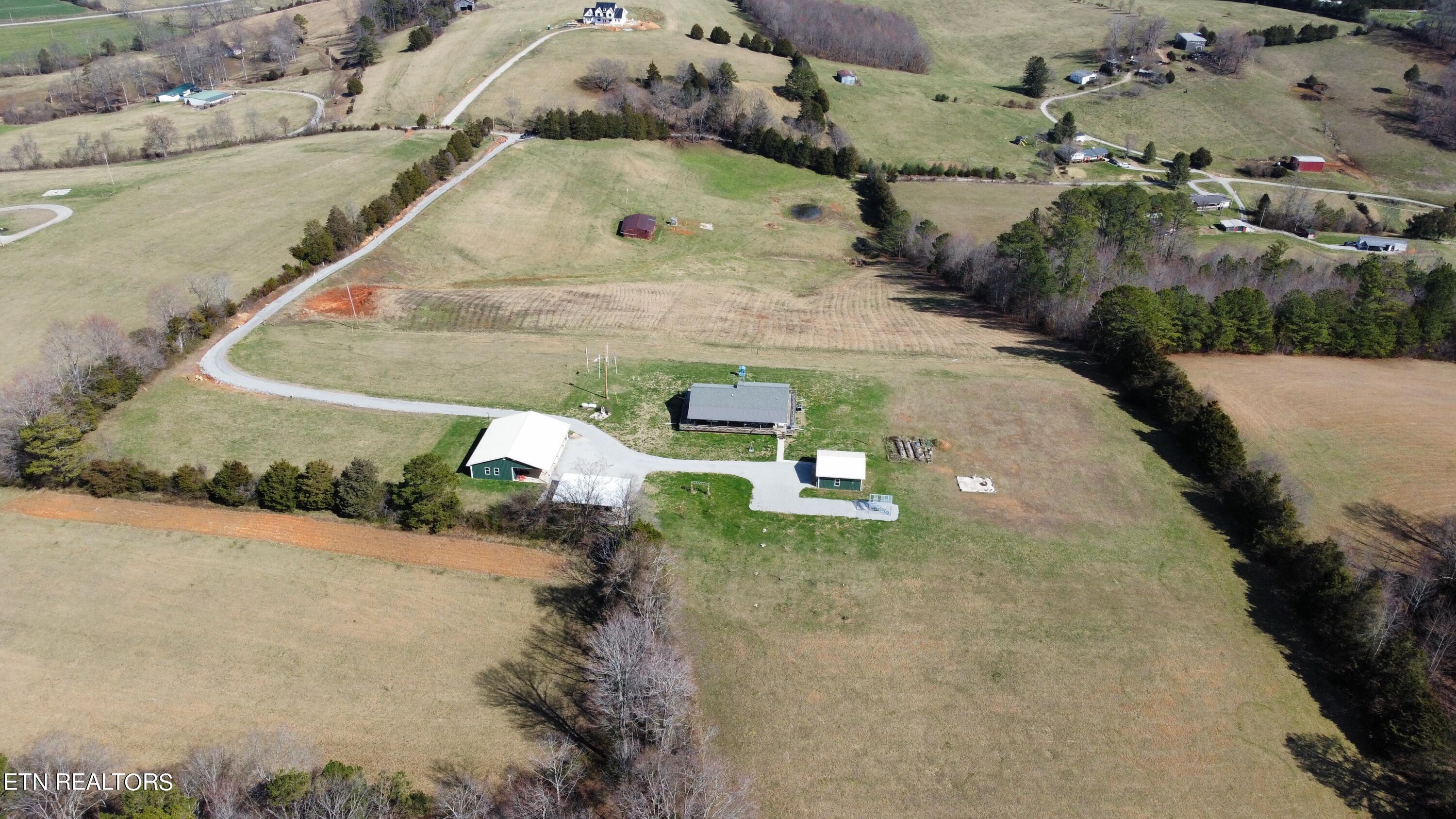 300 Cole Road New Tazewell, TN 37825 - Photo 51 of 51 dji_fly_20240303_142412_423_170949386339