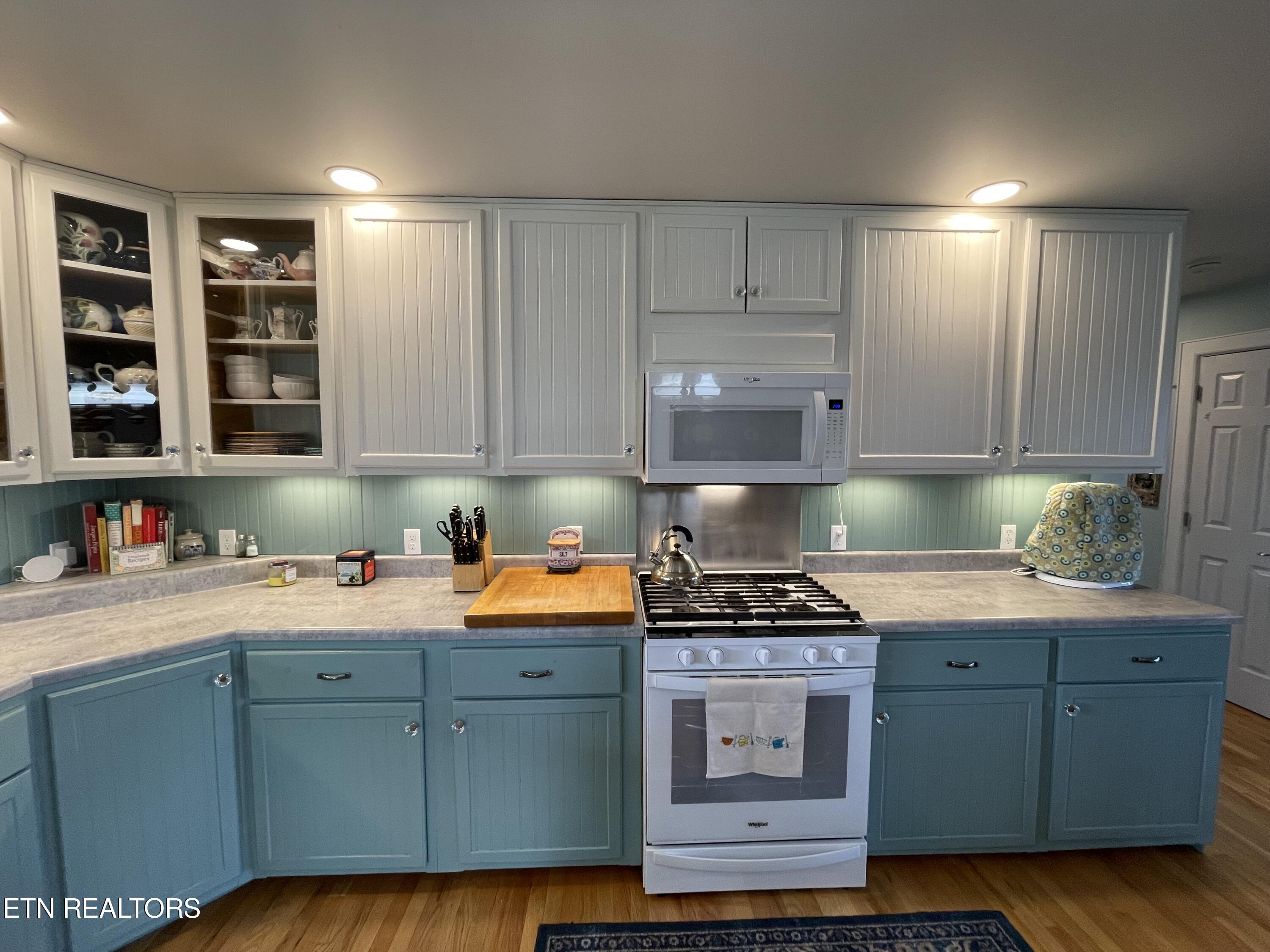 300 Cole Road New Tazewell, TN 37825 - Photo 7 of 51 IMG_2747