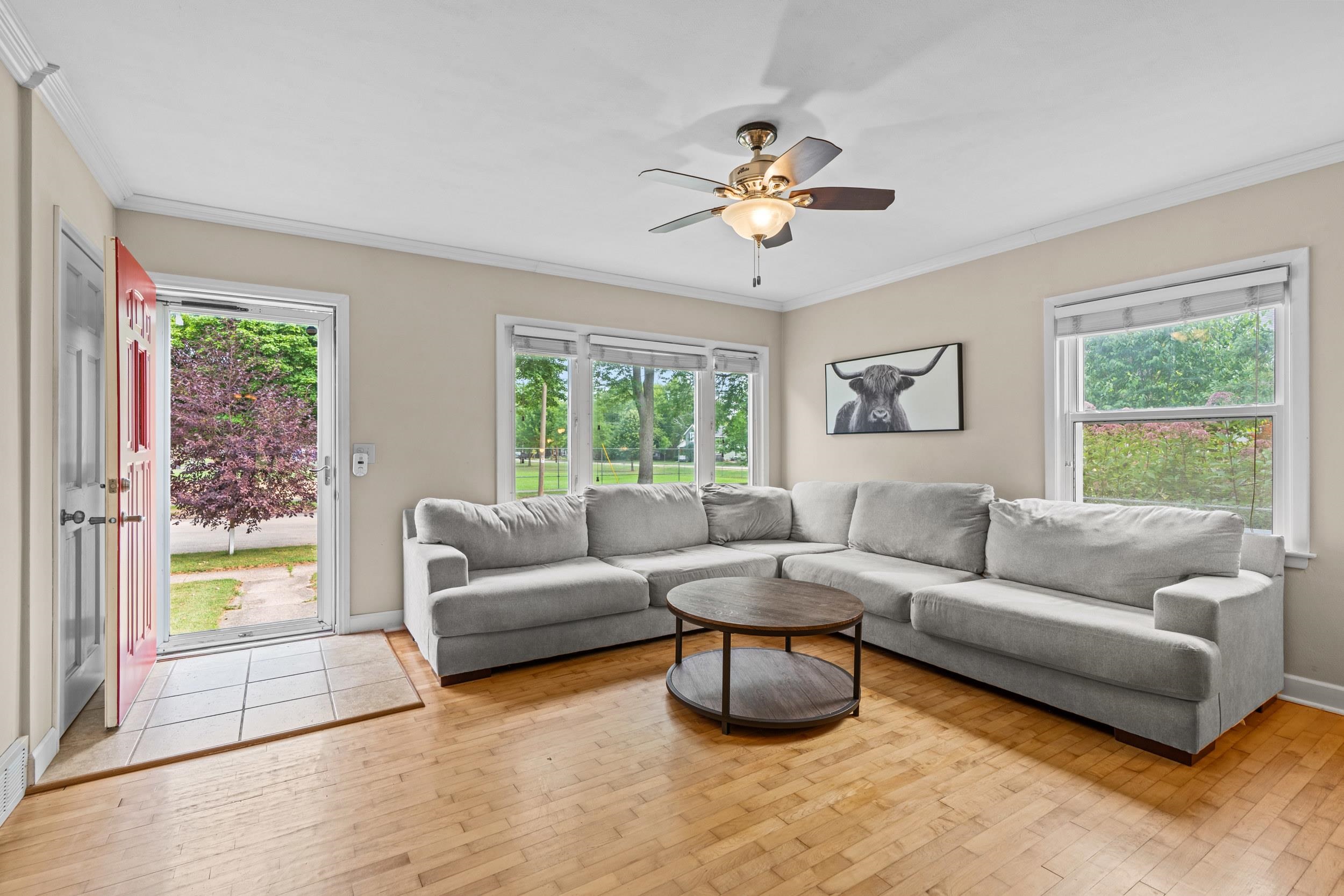 423 East Harrison Street Appleton, WI 54915 - Photo 3 of 60 Gallery Image 3