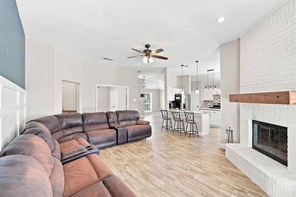 760 South Ridge Drive Midlothian, TX 76065 - Photo 8 of 35 Gallery Image 8