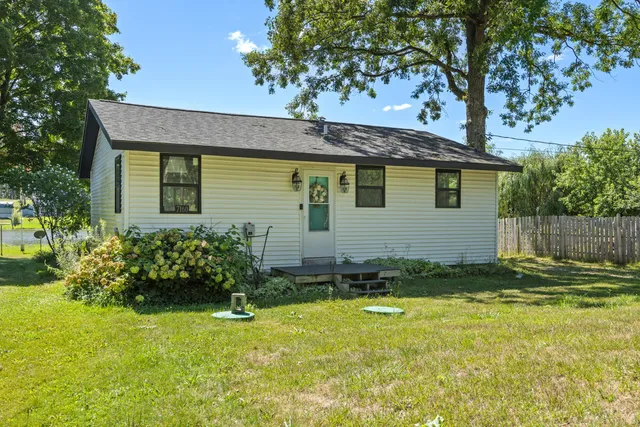 $155,000 | 7160 Windoga Lake Drive, Weidman, MI 48893