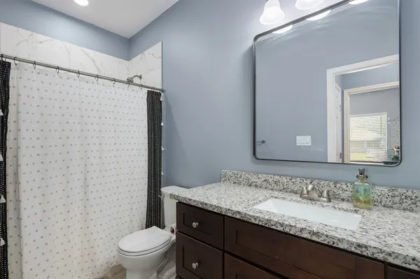 $2,000 | 2518 33rd Avenue North, Texas City, TX 77590