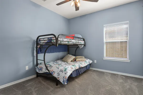 $2,000 | 2518 33rd Avenue North, Texas City, TX 77590