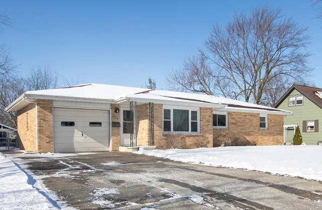 $212,900 | 609 Ivy Lane, Bradley, IL 60915