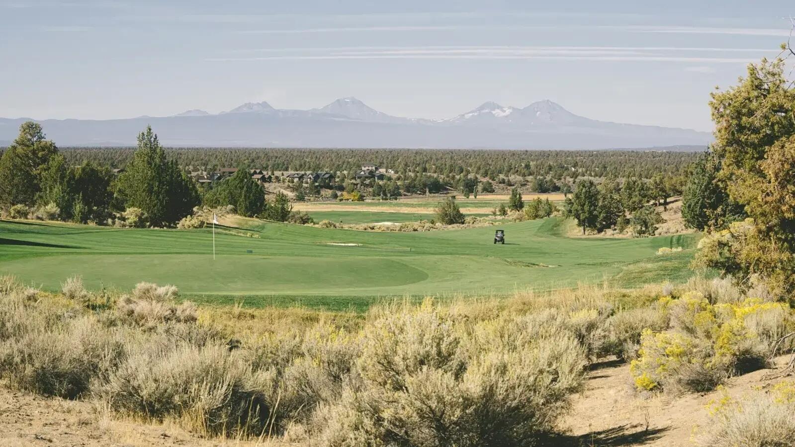 16539 South W Vaqueros Way, Unit 6 Powell Butte, OR 97753 - Photo 16 of 25 Golf Course