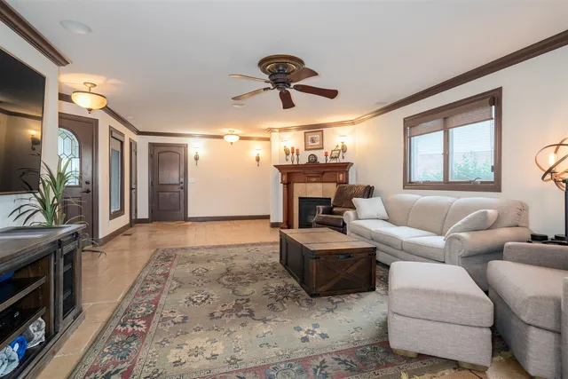 $339,900 | 3903 Dunloe Place, Bloomington, IL 61704