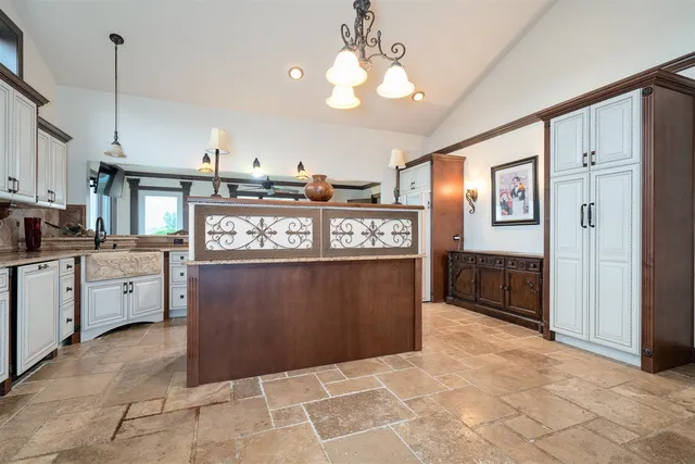 $339,900 | 3903 Dunloe Place, Bloomington, IL 61704