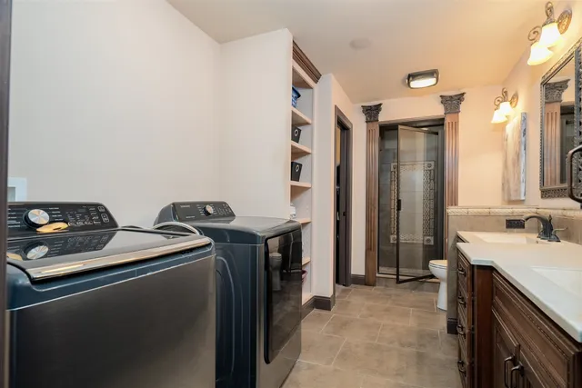 $339,900 | 3903 Dunloe Place, Bloomington, IL 61704