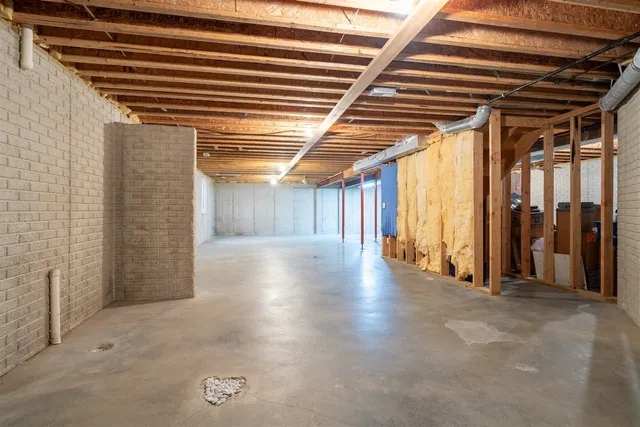 $339,900 | 3903 Dunloe Place, Bloomington, IL 61704