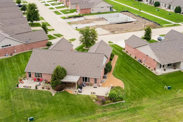 $339,900 | 3903 Dunloe Place, Bloomington, IL 61704