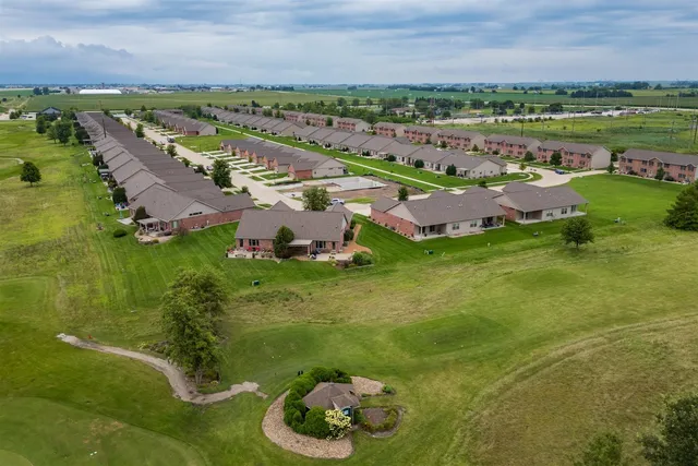 $339,900 | 3903 Dunloe Place, Bloomington, IL 61704