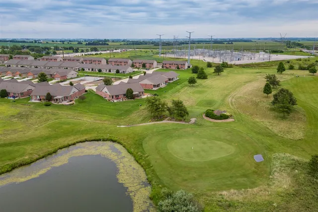 $339,900 | 3903 Dunloe Place, Bloomington, IL 61704