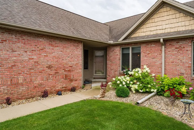 $339,900 | 3903 Dunloe Place, Bloomington, IL 61704