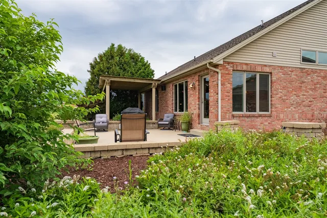 $339,900 | 3903 Dunloe Place, Bloomington, IL 61704