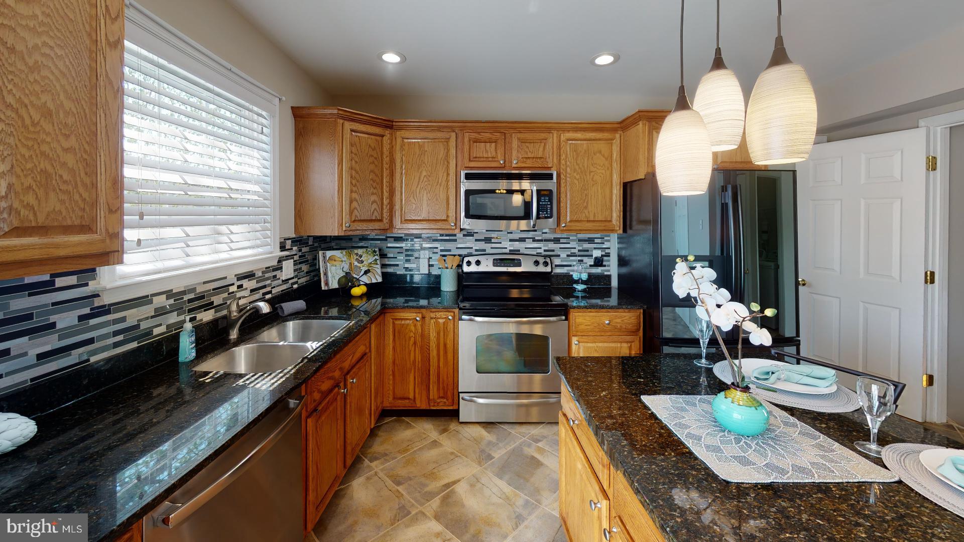 177 Dale Road Pasadena, MD 21122 - Photo 2 of 46 Stainless steel appliances
