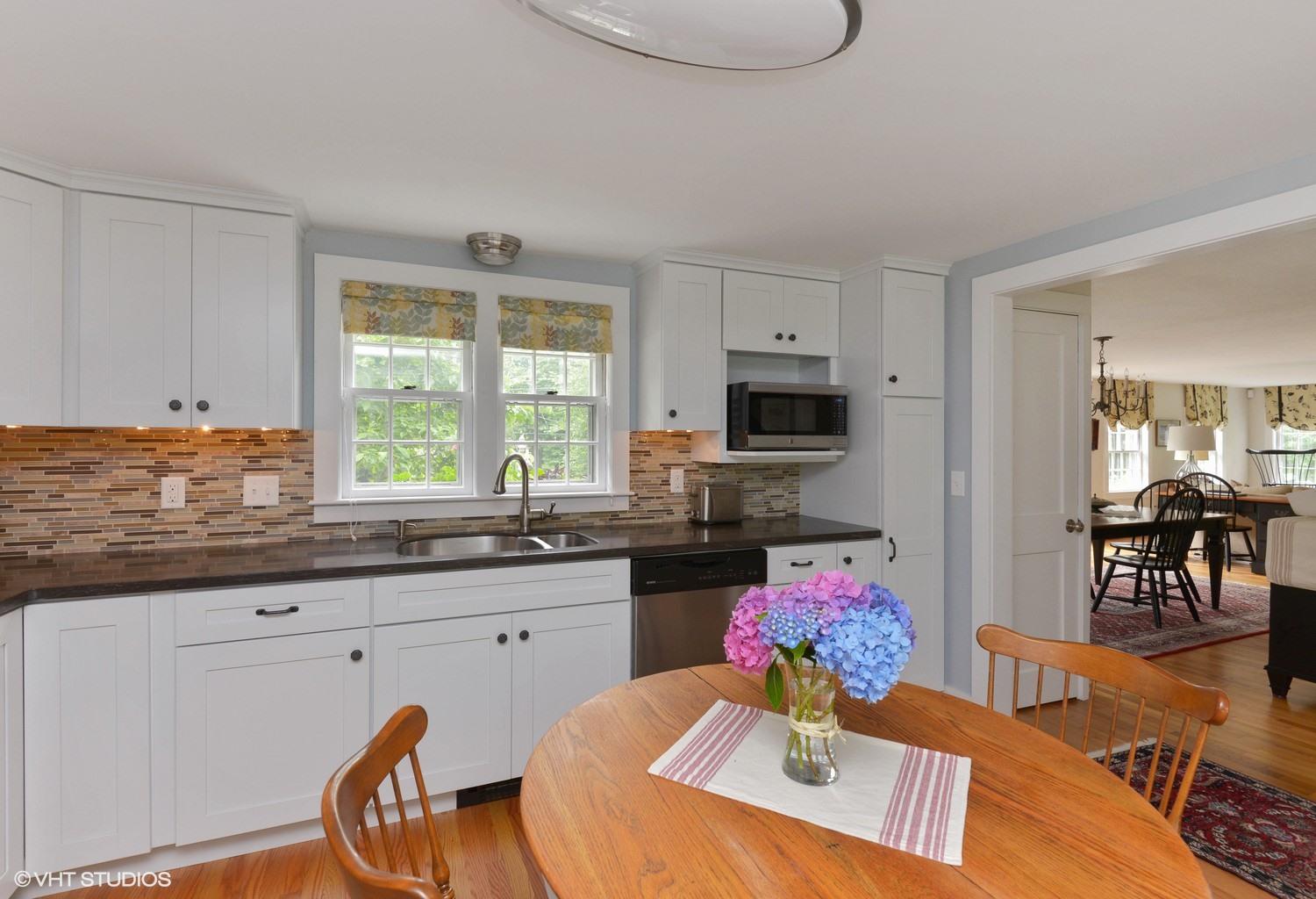 9 Setucket Road Yarmouth Port, MA 02675 - Photo 4 of 16 04_9SetucketRD_177001_Kitchen_MLSuse_150