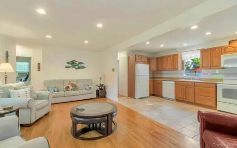 $699,000 | 430 Grove Road, Southold, NY 11971