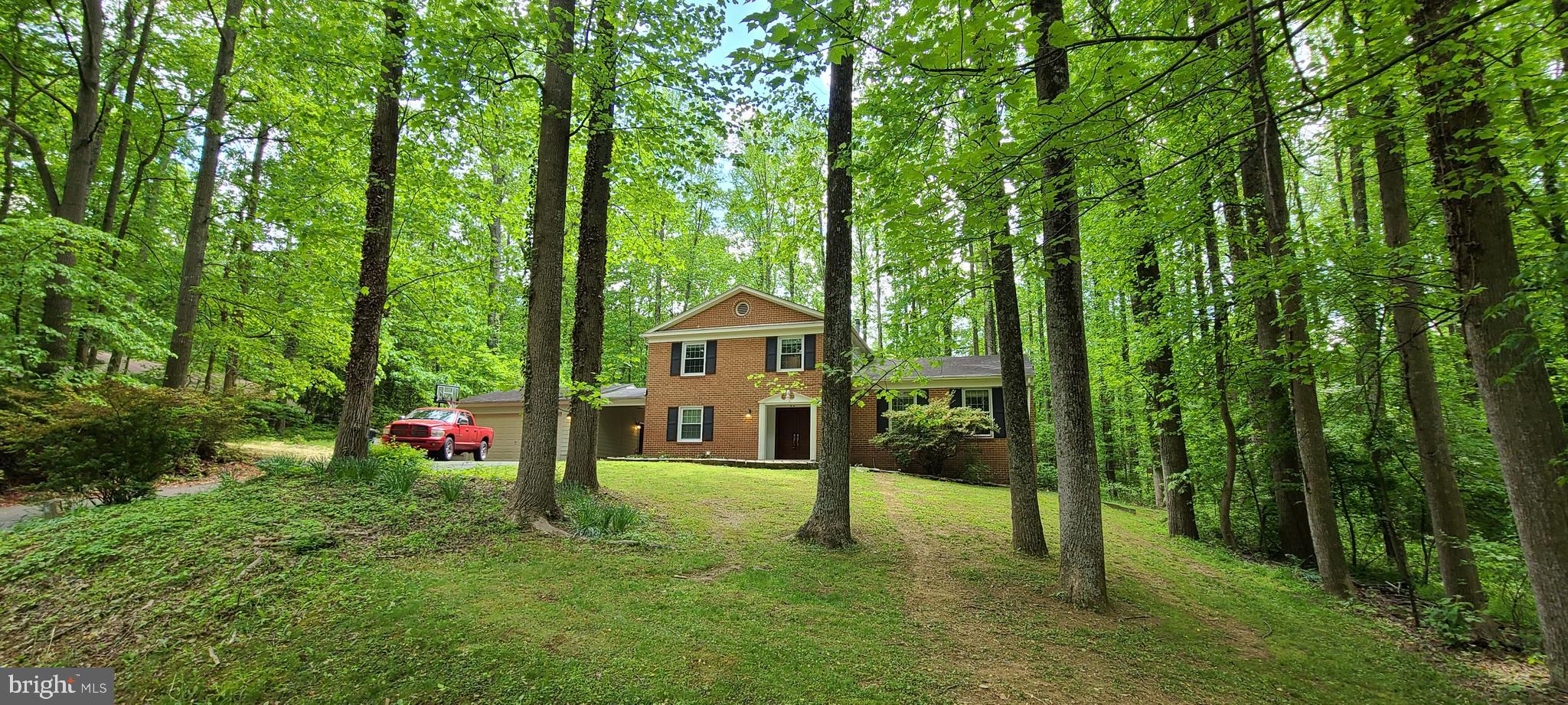 LARGE 1 ACRE WOODED LOT IN RESTON