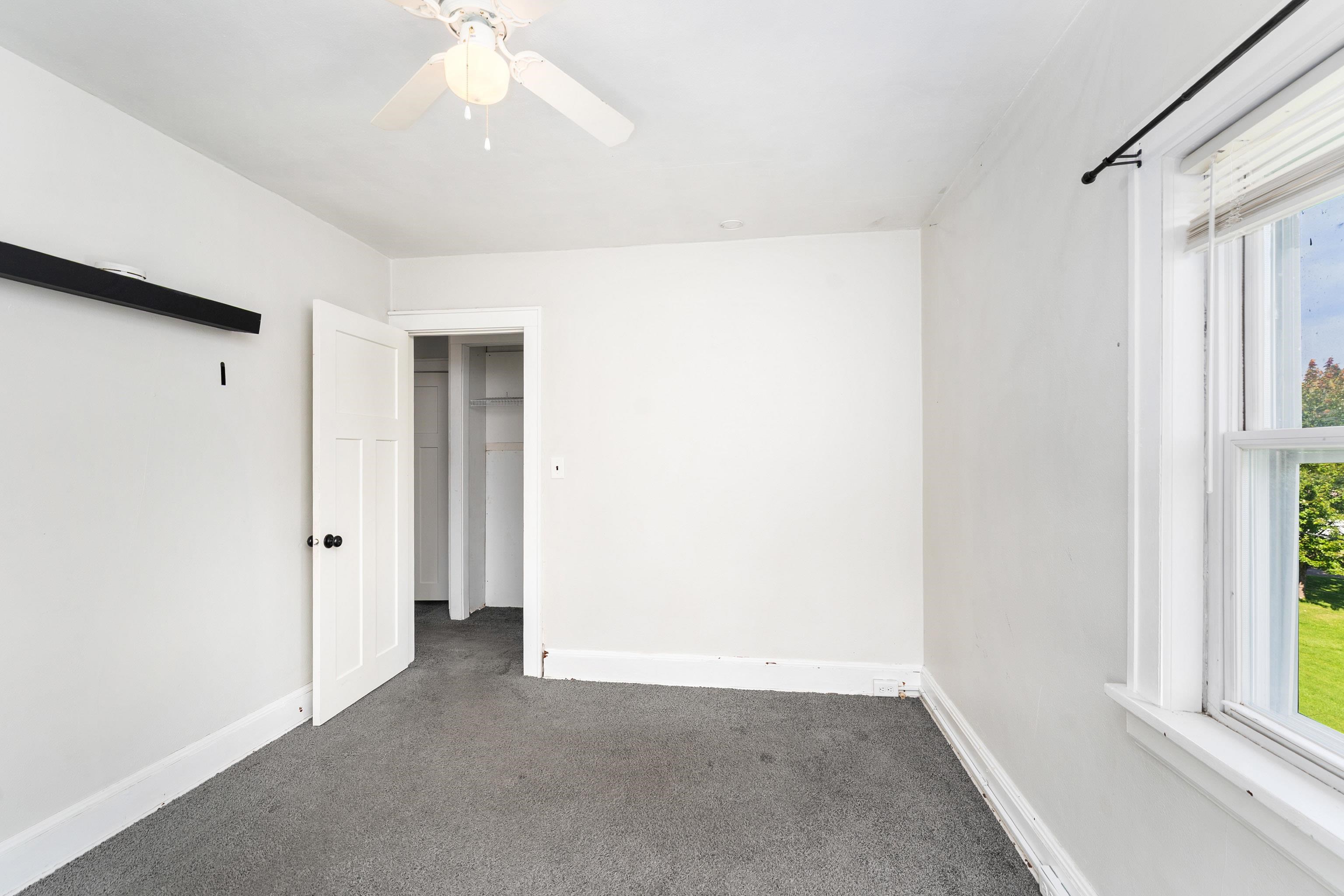 4301 Oneida Street Duluth, MN 55804 - Photo 26 of 38 Bedroom