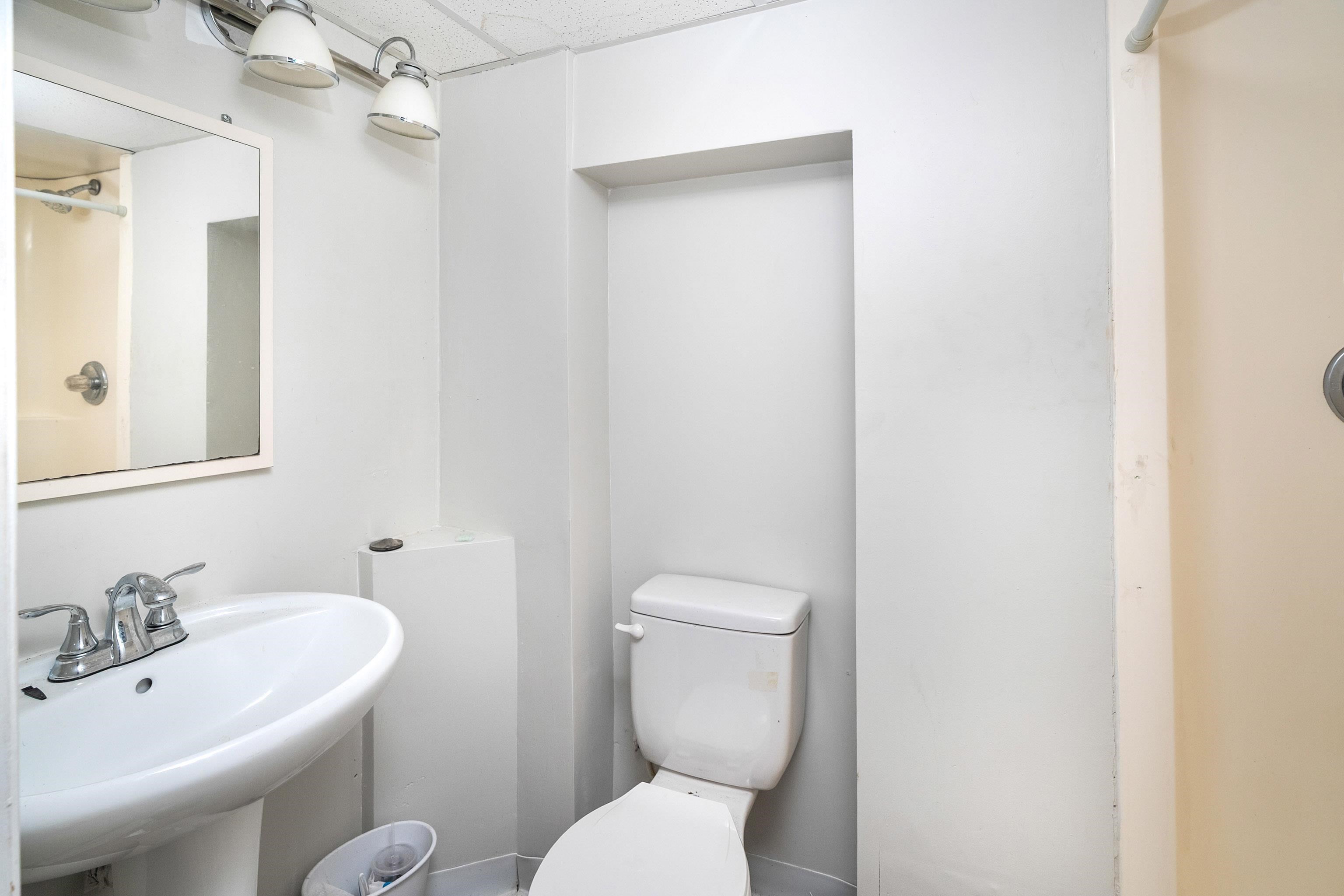 4301 Oneida Street Duluth, MN 55804 - Photo 29 of 38 Bath