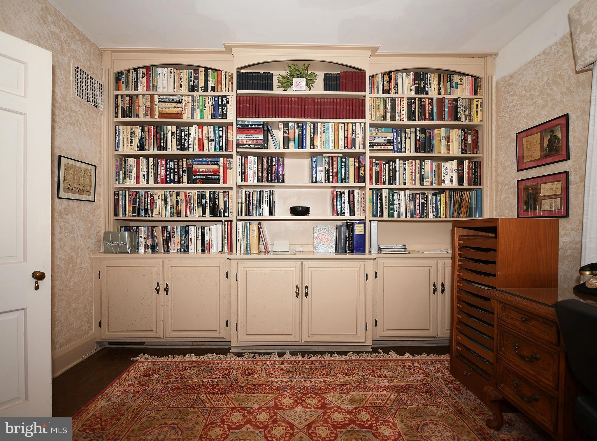 213 Kemble Road Baltimore, MD 21218 - Photo 28 of 66 Main Level Office, Den, Library Built-Ins