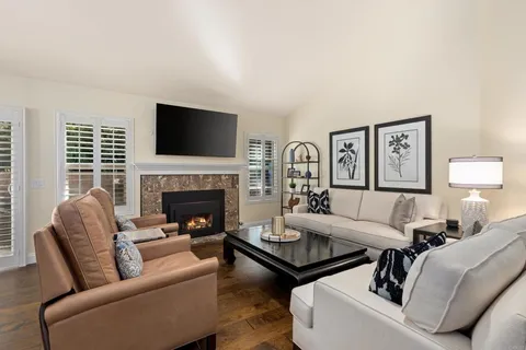 $1,085,000 | 1203 Via Apuesto, San Marcos, CA 92078