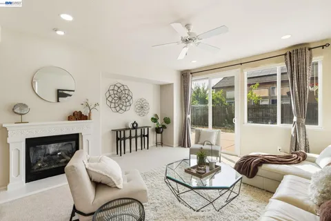 $749,800 | 5212 Namath Circle, Elk Grove, CA 95757