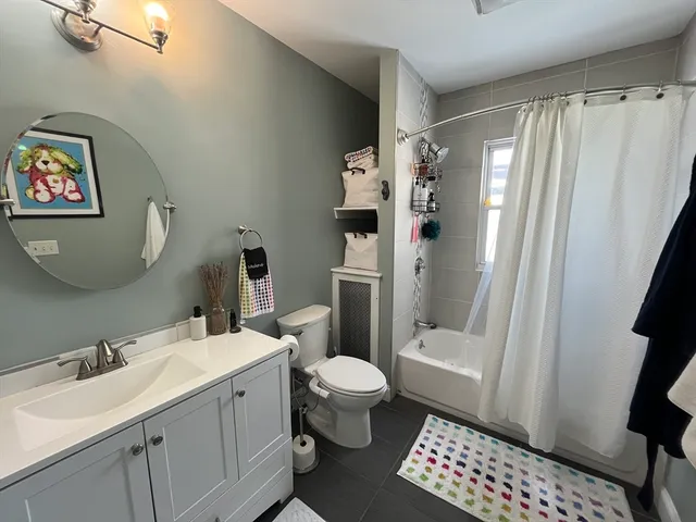 $2,500 | 32 Hautevale Street, Unit 2, Boston, MA 02131