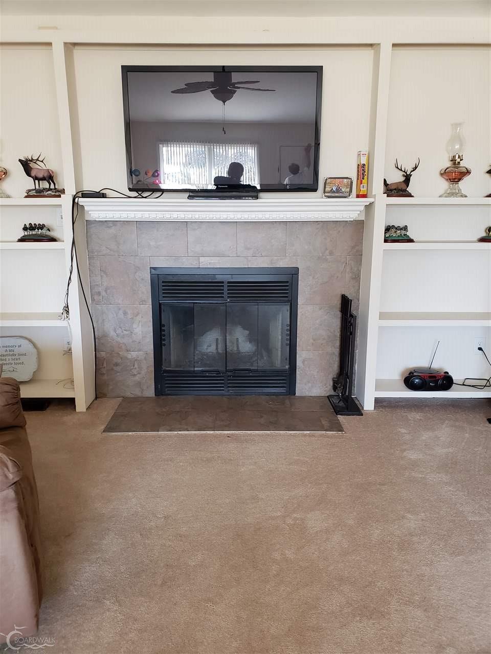 49003 Sugarbush Road New Baltimore, MI 48047 - Photo 18 of 29 31374294-17.JPG