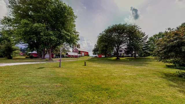 $698,900 | N7295 Manske Road, Milford, WI 53551