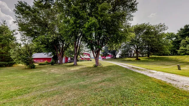 $698,900 | N7295 Manske Road, Milford, WI 53551