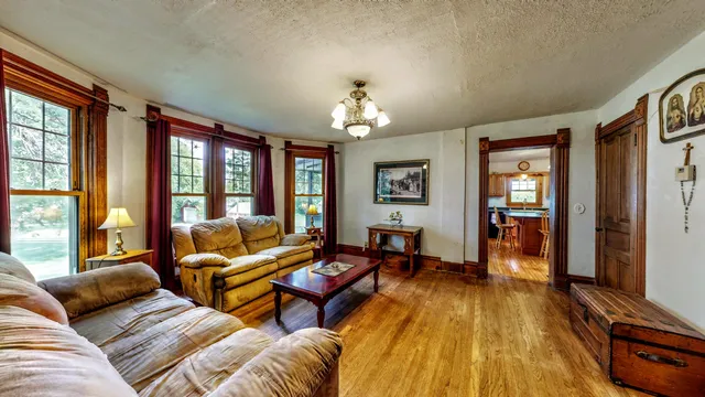 $698,900 | N7295 Manske Road, Milford, WI 53551