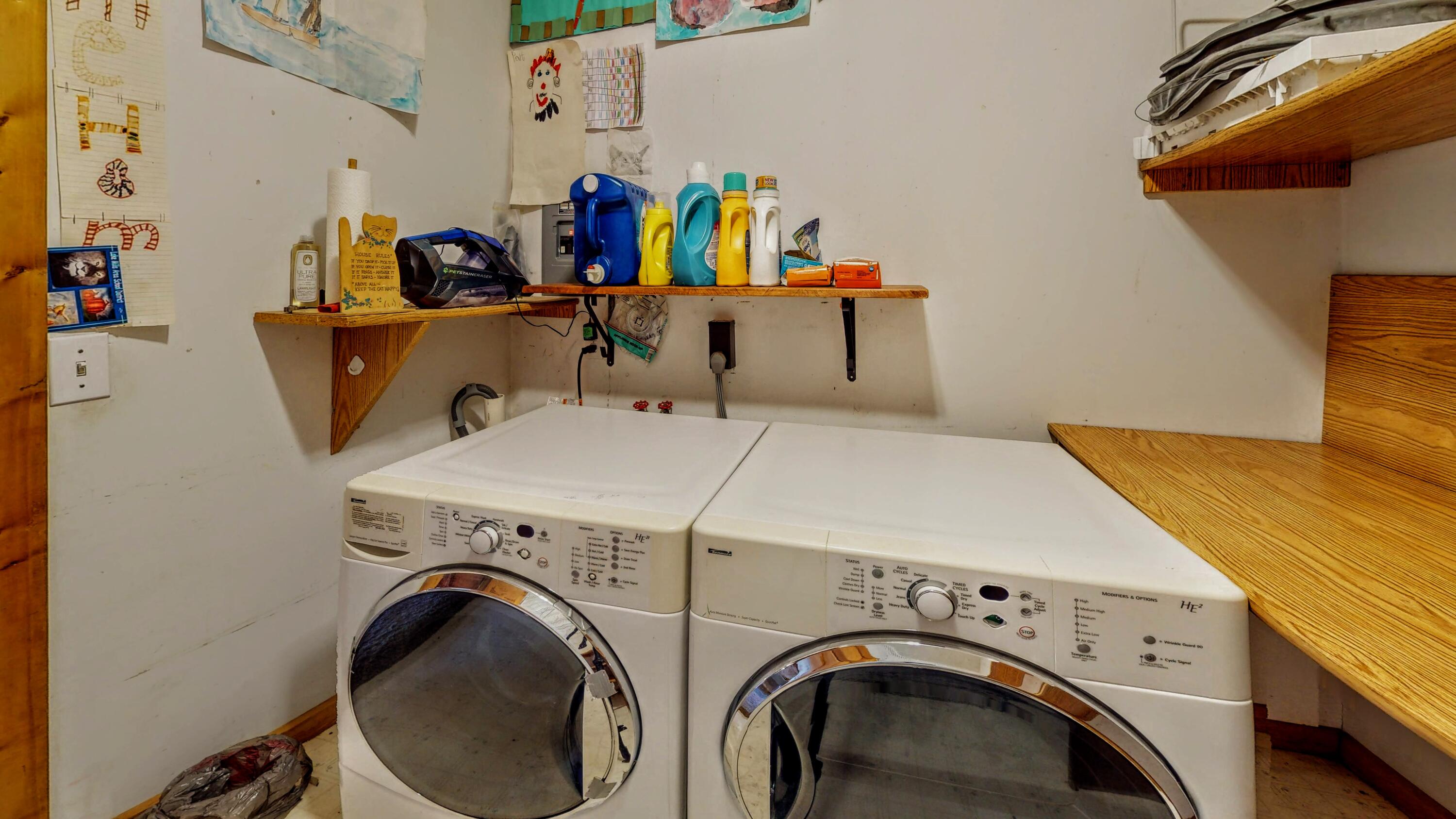 N7295 Manske Road Milford, WI 53551 - Photo 29 of 113 N7295-Manske-Road-Laundry