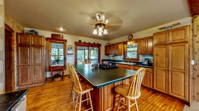 $698,900 | N7295 Manske Road, Milford, WI 53551