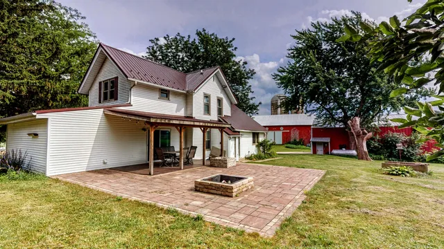 $698,900 | N7295 Manske Road, Milford, WI 53551