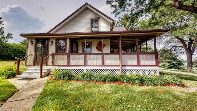 $698,900 | N7295 Manske Road, Milford, WI 53551