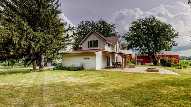 $698,900 | N7295 Manske Road, Milford, WI 53551